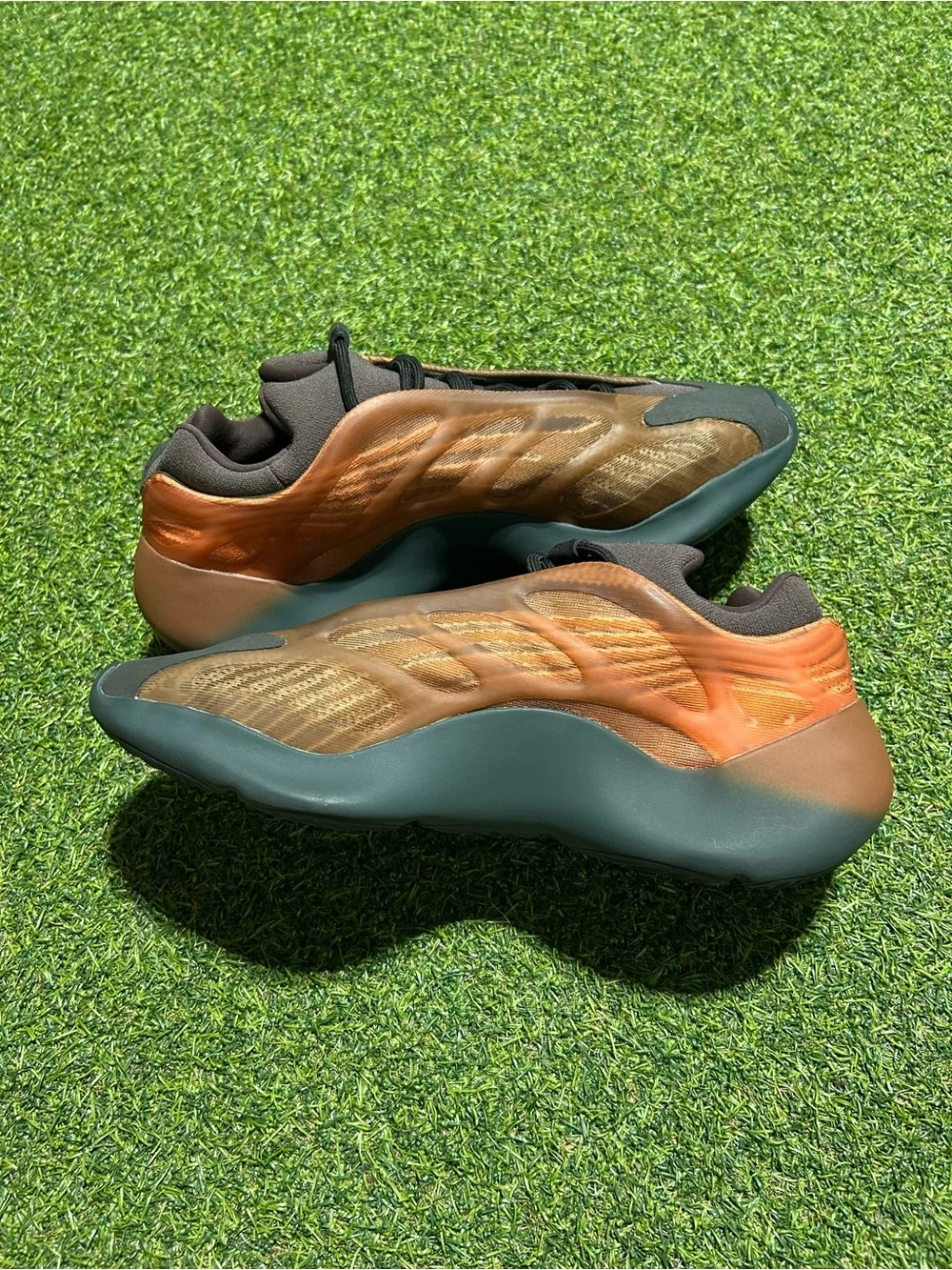 Men’s Adidas Yeezy 700 V2 Copper
